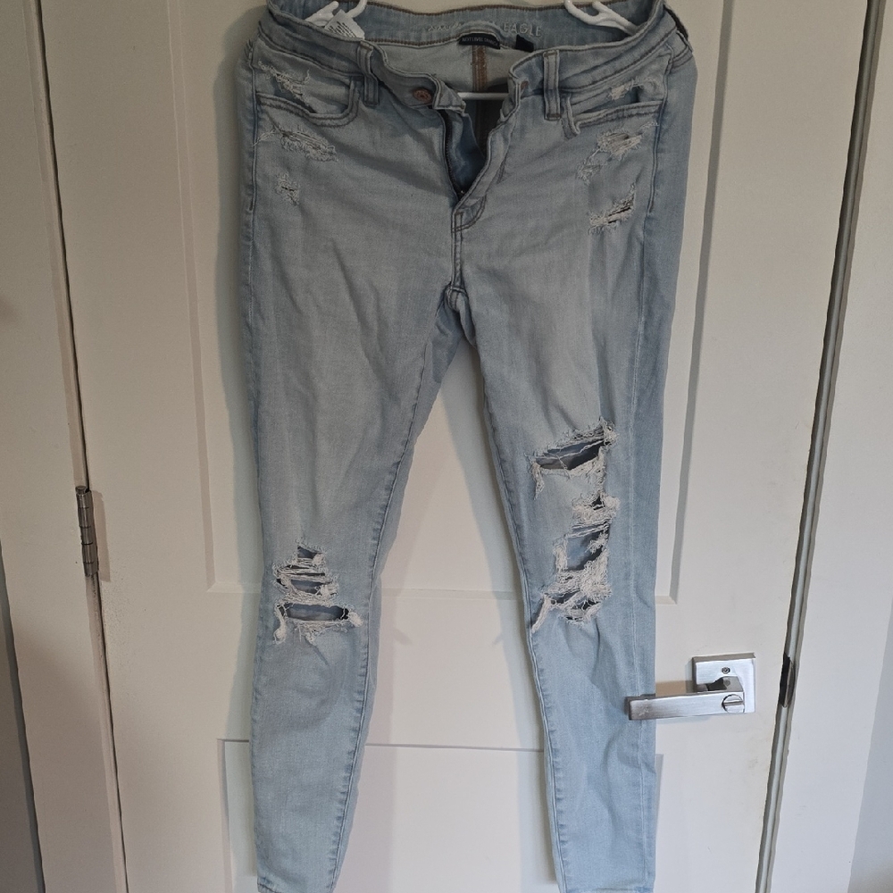 American Eagle Outfitters Light Blue Distressed Skinny Jeans